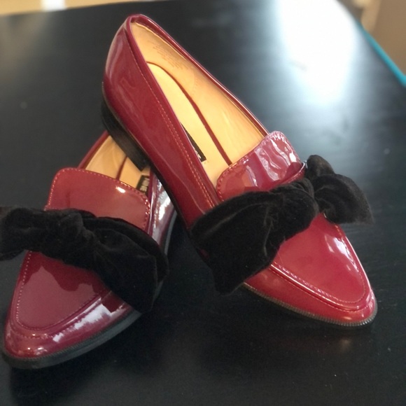 Nine West, burgundy flats Size: 6M - Picture 2 of 9
